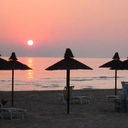Locazione Turistica Green Bay.9 * Pineto